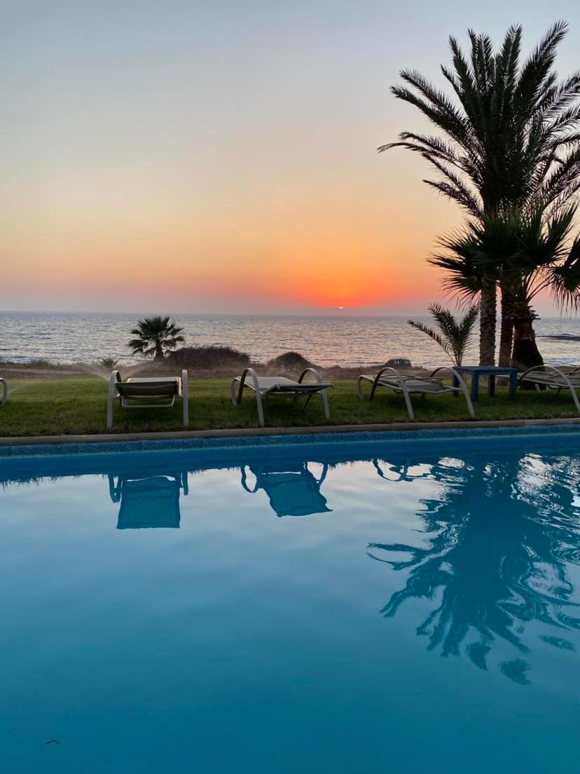 Kymmates Beach Front Villas بافوس المظهر الخارجي الصورة