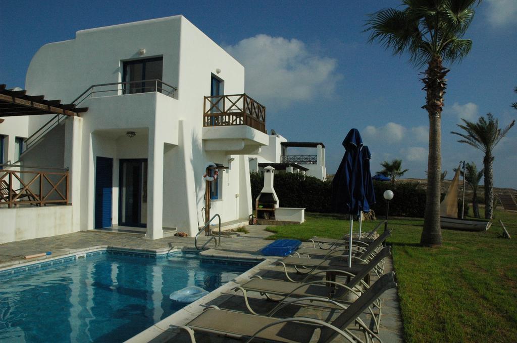 Kymmates Beach Front Villas بافوس المظهر الخارجي الصورة
