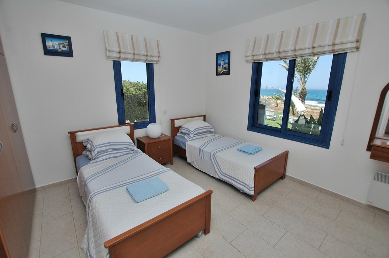 Kymmates Beach Front Villas بافوس المظهر الخارجي الصورة