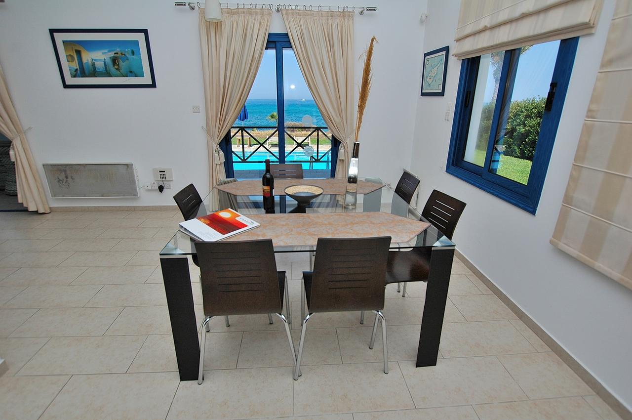 Kymmates Beach Front Villas بافوس المظهر الخارجي الصورة